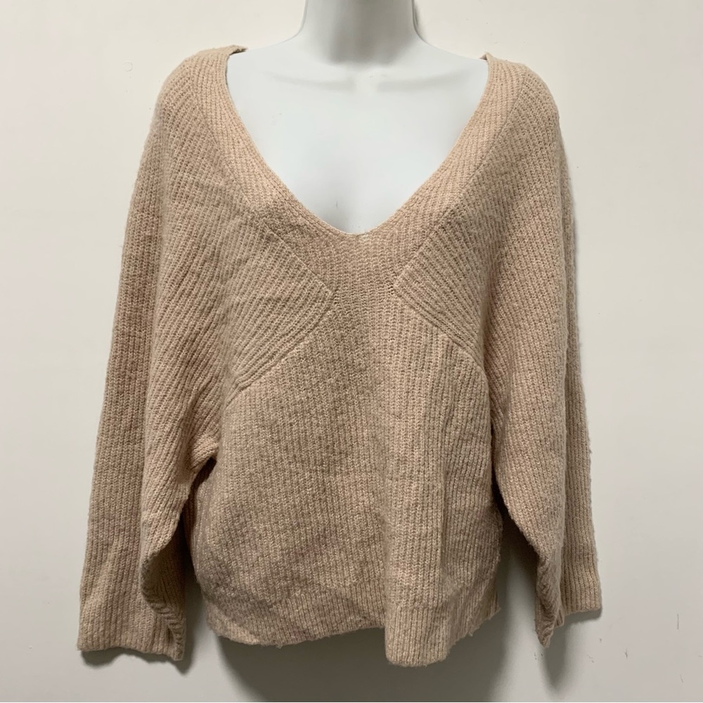 Leith V-Neck Pullover Rib knit Dolman Sleeve Sweater Color Tan Size L NWT.
